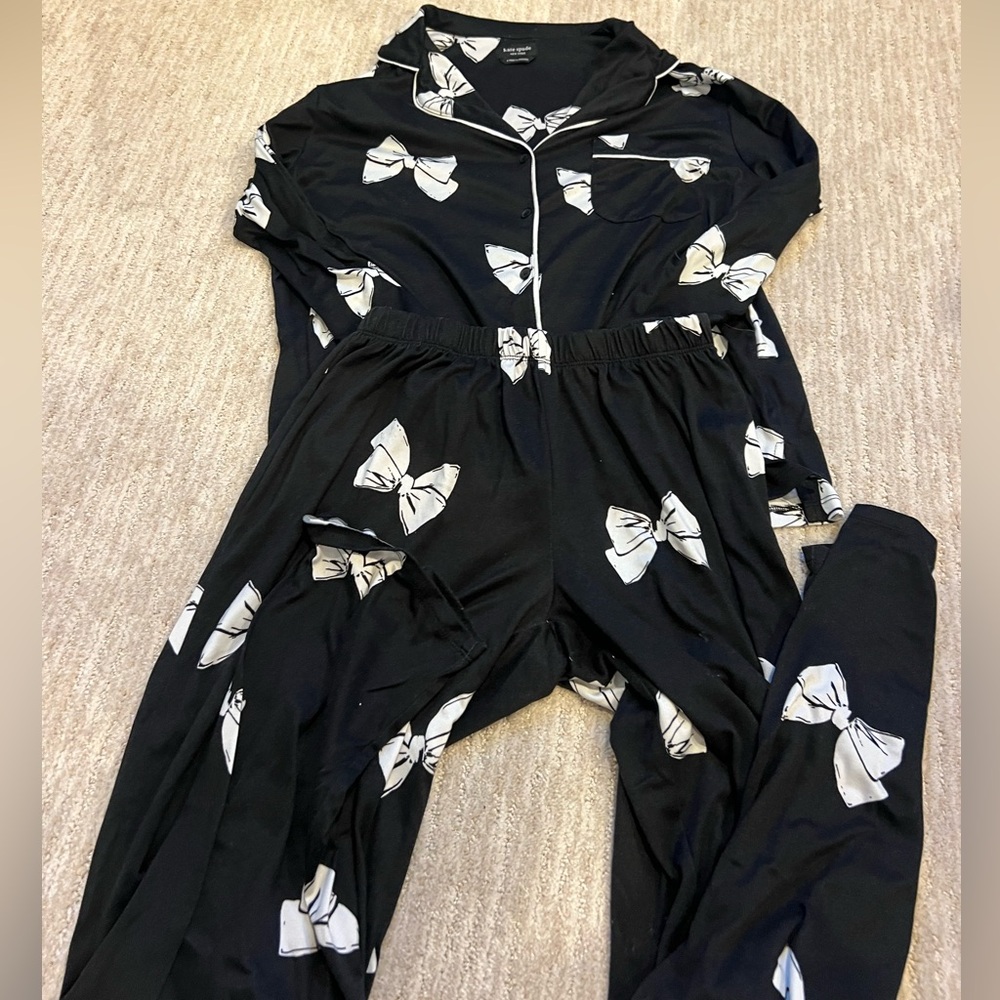 This is a Kate Spade pajama set with bows